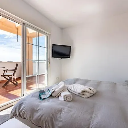 Faro's Lagunas Penthouse - Mijas Costa Apartment